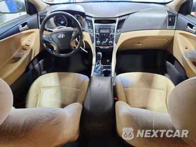 Zdjęcie 8 z 12 samochodu: 2012 HYUNDAI SONATA GLS VIN:5NPEB4AC1CH404528 - miniatura