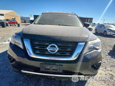 Piąte zdjęcie samochodu w środku: 2018 NISSAN PATHFINDER S VIN:5N1DR2MMXJC637974 - miniatura