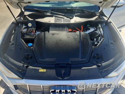 Zdjęcie 11 z 12 samochodu: 2019 AUDI E-TRON PREMIUM PLUS VIN:WA1LAAGEXKB022879 - miniatura