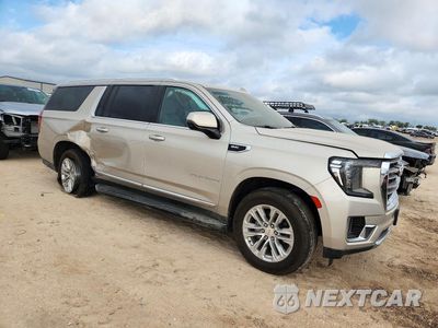 Czwarte zdjęcie samochodu z boku: 2021 GMC YUKON XL C1500 SLT VIN:1GKS1GKD4MR452859 - miniatura