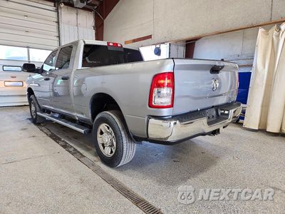 Drugie zdjęcie samochodu z przodu: 2022 RAM 2500 TRADESMAN VIN:3C6UR5CL6NG394415 - miniatura
