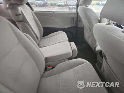 Zdjęcie 11 z 13 samochodu: 2017 TOYOTA SIENNA LE VIN:5TDKZ3DC6HS865651 - miniatura