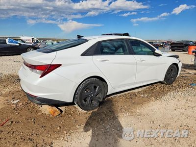 Trzecie zdjęcie samochodu z tyłu: 2021 HYUNDAI ELANTRA SEL VIN:5NPLM4AG9MH025847 - miniatura