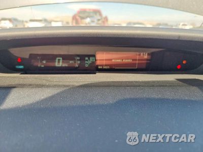 Zdjęcie 9 z 12 samochodu: 2013 TOYOTA PRIUS TWO VIN:JTDKN3DU1D1690432 - miniatura