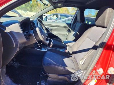 Zdjęcie 7 z 14 samochodu: 2018 MITSUBISHI OUTLANDER SE VIN:JA4AZ3A34JZ044529 - miniatura