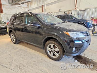 Czwarte zdjęcie samochodu z boku: 2015 TOYOTA RAV4 XLE VIN:2T3WFREVXFW183638 - miniatura
