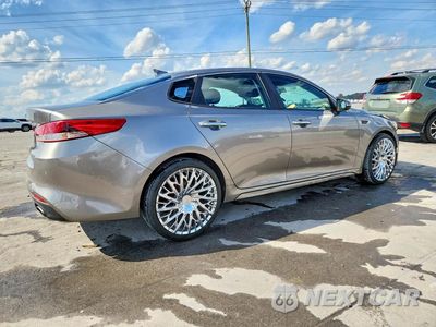 Trzecie zdjęcie samochodu z tyłu: 2017 KIA OPTIMA LX VIN:5XXGT4L31HG146193 - miniatura