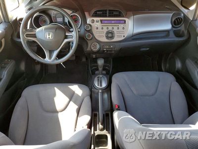 Zdjęcie 8 z 12 samochodu: 2009 HONDA FIT VIN:JHMGE88279S025000 - miniatura