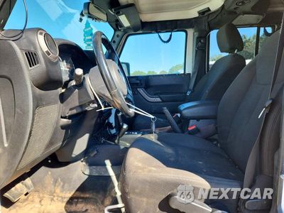 Zdjęcie 7 z 12 samochodu: 2017 JEEP WRANGLER UNLIMITED SPORT VIN:1C4BJWDG2HL725822 - miniatura