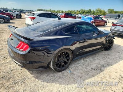 Trzecie zdjęcie samochodu z tyłu: 2021 FORD MUSTANG GT VIN:1FA6P8CF4M5135291 - miniatura