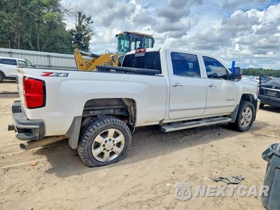 Trzecie zdjęcie samochodu z tyłu: 2018 CHEVROLET SILVERADO K2500 HEAVY DUTY LTZ VIN:1GC1KWEY9JF178164 - miniatura