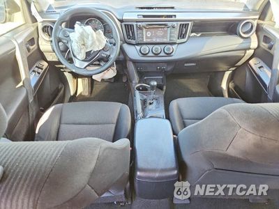 Zdjęcie 8 z 13 samochodu: 2016 TOYOTA RAV4 LE VIN:JTMBFREV6GD179163 - miniatura