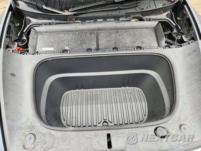 Zdjęcie 11 z 13 samochodu: 2026 TESLA MODEL Y VIN:7SAYGDEE6TA497247 - miniatura