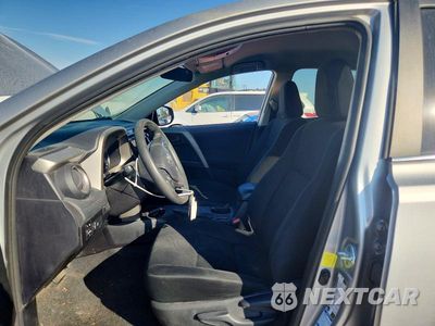 Zdjęcie 7 z 13 samochodu: 2017 TOYOTA RAV4 LE VIN:2T3BFREV6HW589076 - miniatura