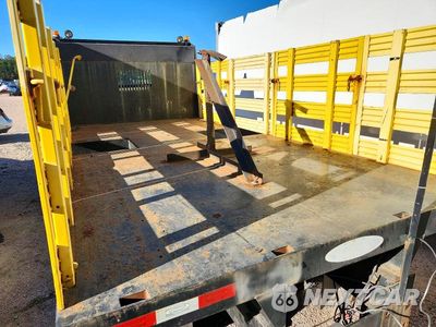 Zdjęcie 10 z 12 samochodu: 2014 FREIGHTLINER BUSINESS CLASS M2 FLATBED TRUCK VIN:1FVACXDT1EHFR6972 - miniatura
