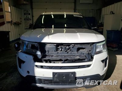 Piąte zdjęcie samochodu w środku: 2018 FORD EXPLORER XLT VIN:1FM5K8D85JGB37289 - miniatura