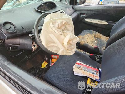 Zdjęcie 8 z 12 samochodu: 2008 TOYOTA YARIS BASE VIN:JTDBT923381280756 - miniatura
