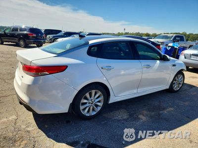 Trzecie zdjęcie samochodu z tyłu: 2016 KIA OPTIMA EX VIN:5XXGU4L32GG051928 - miniatura