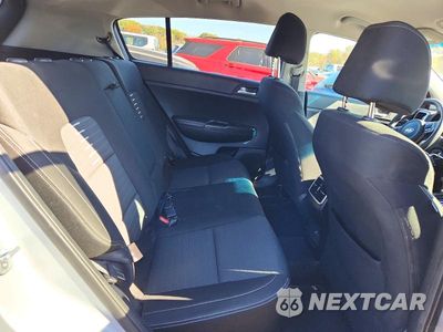 Zdjęcie 11 z 13 samochodu: 2017 KIA SPORTAGE LX VIN:KNDPMCAC1H7034948 - miniatura