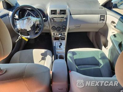 Zdjęcie 8 z 12 samochodu: 2011 TOYOTA COROLLA LE VIN:2T1BU4EEXBC657079 - miniatura