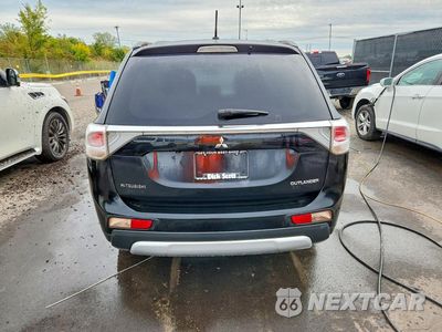 Zdjęcie 6 z 13 samochodu: 2015 MITSUBISHI OUTLANDER SE VIN:JA4AZ3A34FZ004622 - miniatura