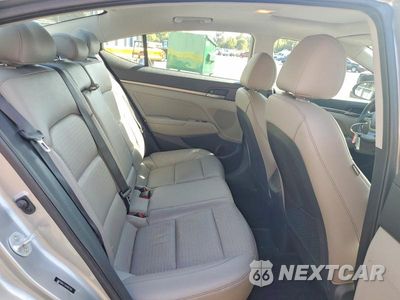 Zdjęcie 10 z 12 samochodu: 2017 HYUNDAI ELANTRA LIMITED VIN:5NPD84LF2HH091594 - miniatura