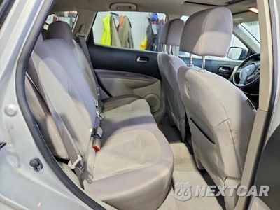 Zdjęcie 11 z 13 samochodu: 2010 NISSAN ROGUE SL VIN:JN8AS5MT7AW002282 - miniatura