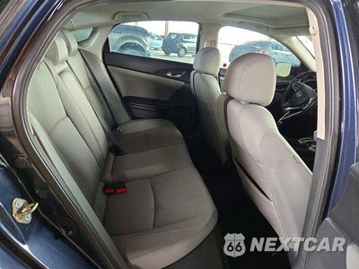 Zdjęcie 10 z 12 samochodu: 2019 HONDA CIVIC EX VIN:19XFC1F39KE020377 - miniatura