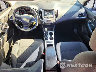 Zdjęcie 8 z 12 samochodu: 2018 CHEVROLET CRUZE LS VIN:1G1BC5SMXJ7243247 - miniatura