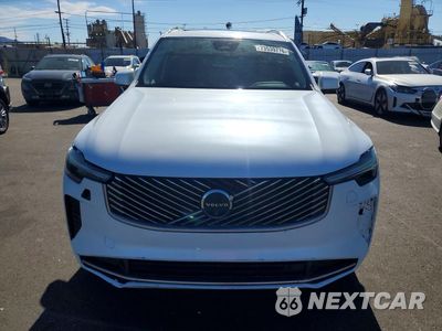 Piąte zdjęcie samochodu w środku: 2025 VOLVO XC90 PLUS VIN:YV4062PB7S1372799 - miniatura