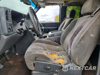 Zdjęcie 7 z 12 samochodu: 2005 CHEVROLET SILVERADO K1500 VIN:1GCEK19B55E131557 - miniatura