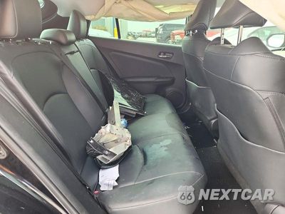 Zdjęcie 10 z 12 samochodu: 2018 TOYOTA PRIUS FOUR VIN:JTDKARFU1J3059000 - miniatura