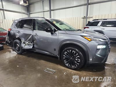 Czwarte zdjęcie samochodu z boku: 2026 NISSAN ROGUE DARK ARMOR VIN:5N1BT3BB3TC773415 - miniatura