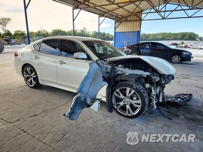 Czwarte zdjęcie samochodu z boku: 2016 INFINITI Q70 3.7 VIN:JN1BY1AP2GM221270 - miniatura