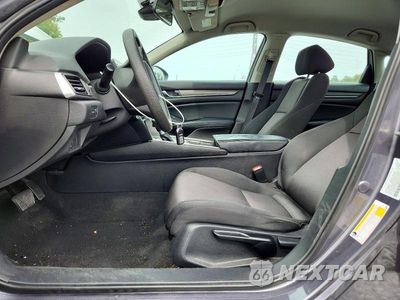 Zdjęcie 7 z 12 samochodu: 2018 HONDA ACCORD LX VIN:1HGCV1F1XJA082627 - miniatura