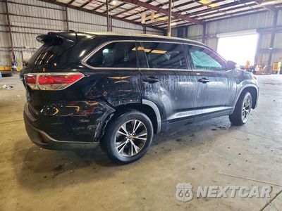Trzecie zdjęcie samochodu z tyłu: 2016 TOYOTA HIGHLANDER XLE VIN:5TDKKRFH5GS159074 - miniatura