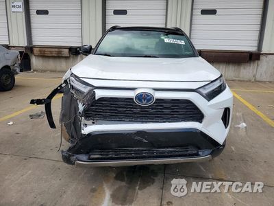 Piąte zdjęcie samochodu w środku: 2023 TOYOTA RAV4 XSE VIN:JTME6RFV9PD542311 - miniatura