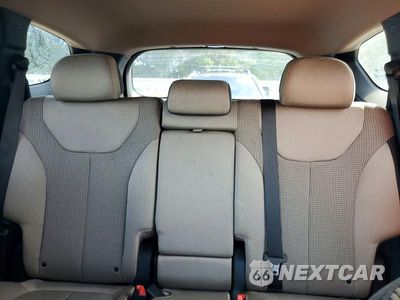 Zdjęcie 10 z 13 samochodu: 2019 HYUNDAI SANTA FE SE VIN:5NMS23AD5KH026330 - miniatura
