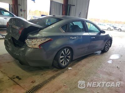 Trzecie zdjęcie samochodu z tyłu: 2017 NISSAN ALTIMA 2.5 SV VIN:1N4AL3AP3HC176629 - miniatura
