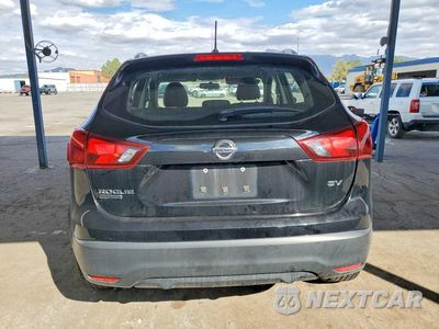 Zdjęcie 6 z 13 samochodu: 2017 NISSAN ROGUE SPORT SV VIN:JN1BJ1CP1HW005479 - miniatura