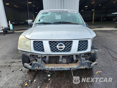Piąte zdjęcie samochodu w środku: 2004 NISSAN TITAN XE VIN:1N6AA06A44N560921 - miniatura