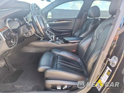 Zdjęcie 7 z 13 samochodu: 2018 BMW 530E VIN:WBAJA9C51JB251562 - miniatura