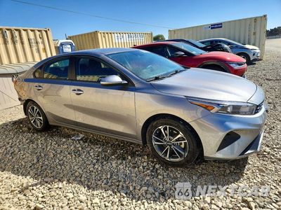 Czwarte zdjęcie samochodu z boku: 2023 KIA FORTE LXS VIN:3KPF24AD7PE629723 - miniatura