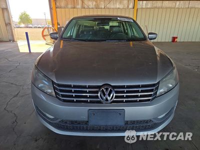 Piąte zdjęcie samochodu w środku: 2014 VOLKSWAGEN PASSAT SEL VIN:1VWCN7A39EC045974 - miniatura