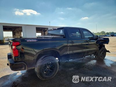 Trzecie zdjęcie samochodu z tyłu: 2021 CHEVROLET SILVERADO K1500 TRAIL BOSS CUSTOM VIN:1GCPYCEF8MZ168864 - miniatura