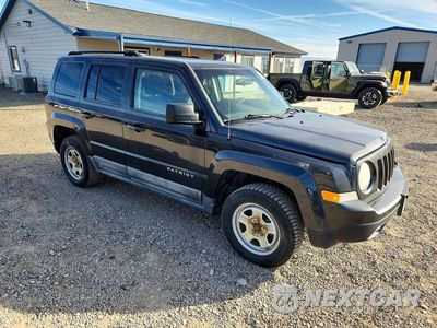 Czwarte zdjęcie samochodu z boku: 2011 JEEP PATRIOT SPORT VIN:1J4NF1GB7BD111717 - miniatura