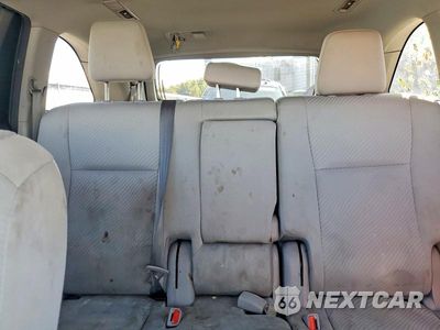 Zdjęcie 10 z 13 samochodu: 2018 TOYOTA HIGHLANDER LE VIN:5TDZARFH3JS040691 - miniatura