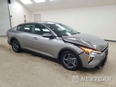 Czwarte zdjęcie samochodu z boku: 2026 KIA K4 LXS VIN:3KPFT4DE4TE287286 - miniatura