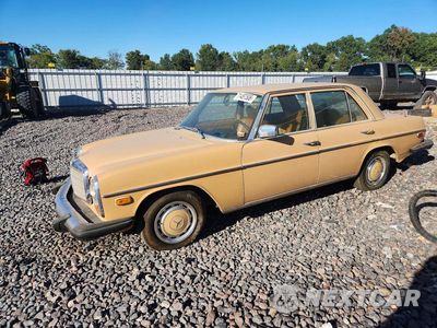 1976 MERCEDES-BENZ 240-CLASS 11511712128742 - główne zdjęcie licytacji z USA - miniatura