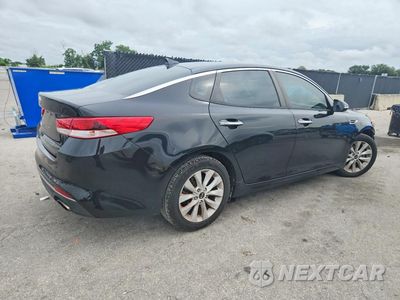 Trzecie zdjęcie samochodu z tyłu: 2018 KIA OPTIMA LX VIN:5XXGT4L35JG261630 - miniatura
